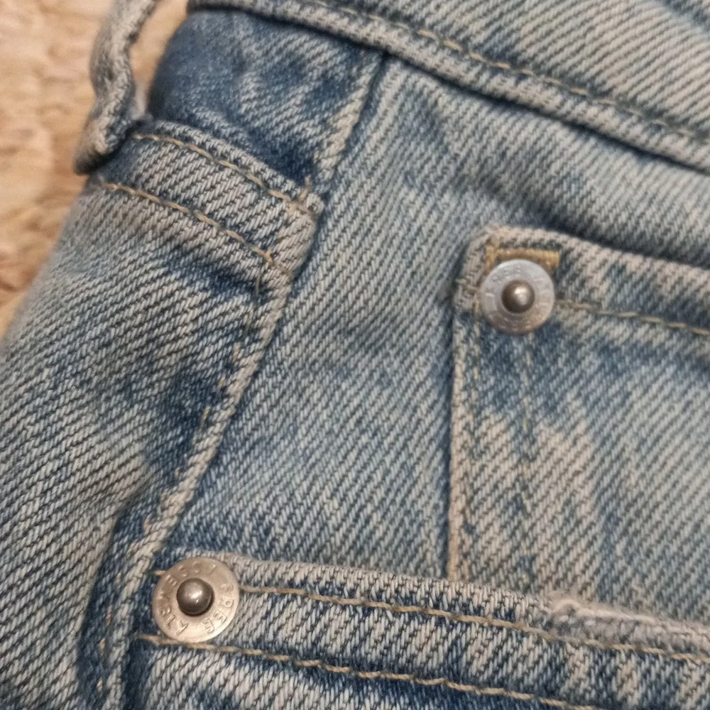 Women 8 Free Assembly Vintage Straight Leg Jeans Faded Blue Y2K Denim